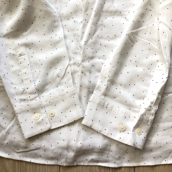Like New Uniqlo Polka Dot Print Button-Up Shirt Women’s Size L - Picture 9 of 9